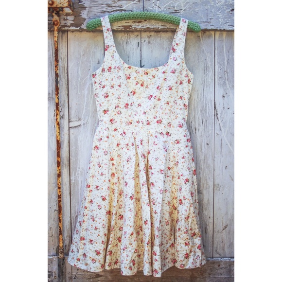 Soprano Dresses & Skirts - ModCloth 100% Cotton Floral A-Line Dress